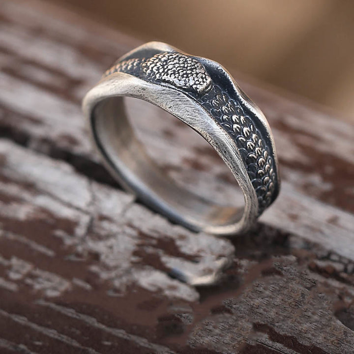 Anillo de protección del año de la serpiente en forma de serpiente de plata de ley 999 con Buddha Stones