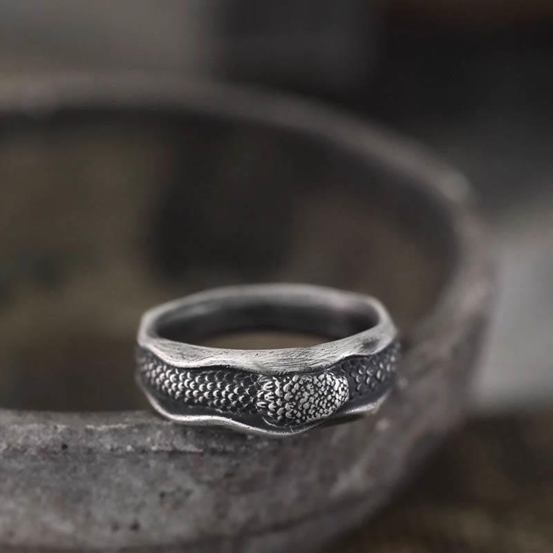 Anillo de protección del año de la serpiente en forma de serpiente de plata de ley 999 con Buddha Stones