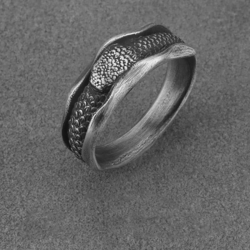 Anillo de protección del año de la serpiente en forma de serpiente de plata de ley 999 con Buddha Stones