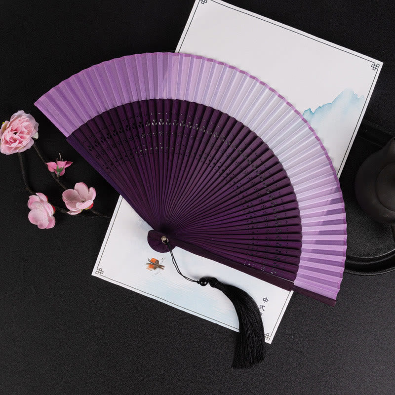Ventilador plegable de bambú de mano con diseño de Buddha Stones, grullas y nubes auspiciosas, color sólido degradado. - Degradado morado 21 cm - image 20
