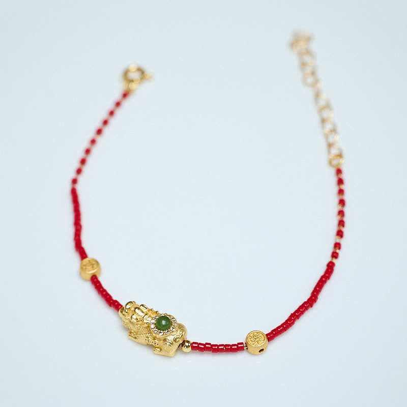 Buddha Stones 925 bañada en oro de 24 k con cuentas de cristal de Liuli y trébol de cuatro hojas PiXiu, alegría y felicidad