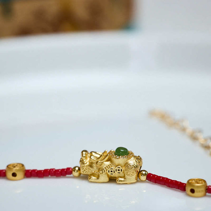 Buddha Stones 925 bañada en oro de 24 k con cuentas de cristal de Liuli y trébol de cuatro hojas PiXiu, alegría y felicidad