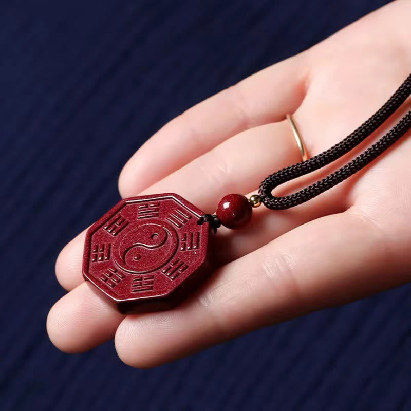Colgante de collar con carácter tranquilo de Taishang Laojun Fu con Buddha Stones y cinabrio natural Bagua