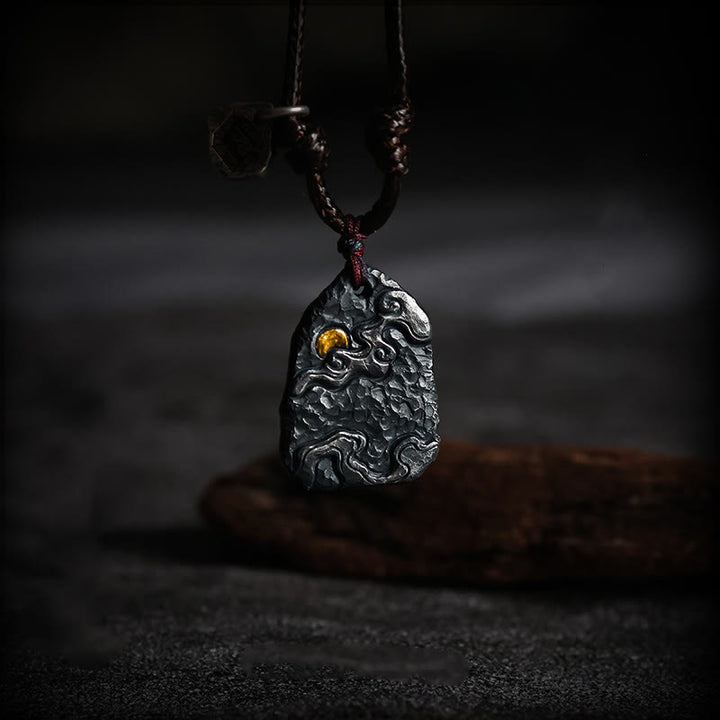 Collar con colgante de protección de nubes auspiciosas con Buddha Stones en plata de ley 999 y oro de 24 k