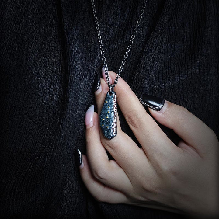 Colgante de plata de ley 999 con forma de Osa Mayor y Buddha Stones