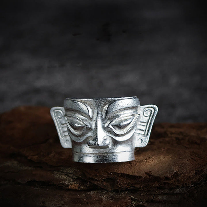 Anillo de protección con máscara de Sanxingdui de plata de ley 999 fundida a mano con Buddha Stones