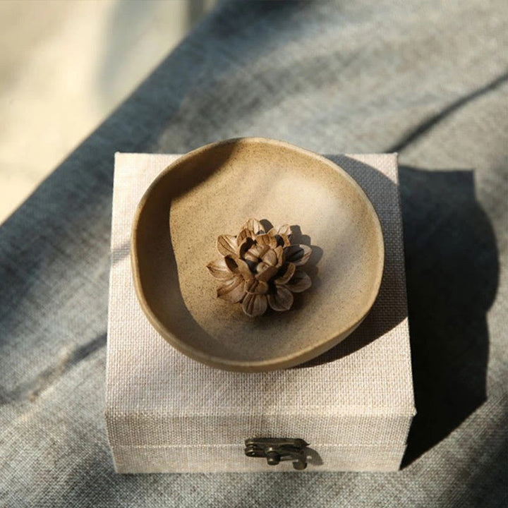 Quemador de incienso de cerámica curativo con pedestal de loto y Buddha Stones