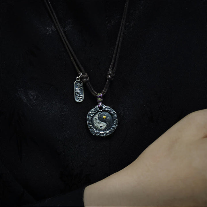 Colgante de collar de armonía con diseño de Tai Chi Yin Yang de plata de ley 999 con Buddha Stones