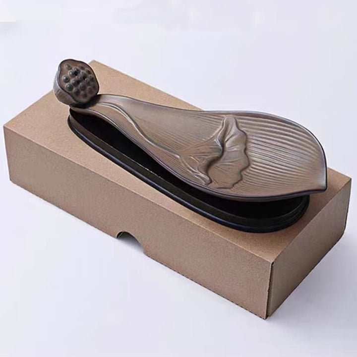 Quemador de incienso de cerámica marrón con forma de vaina de loto y Buddha Stones para curación zen