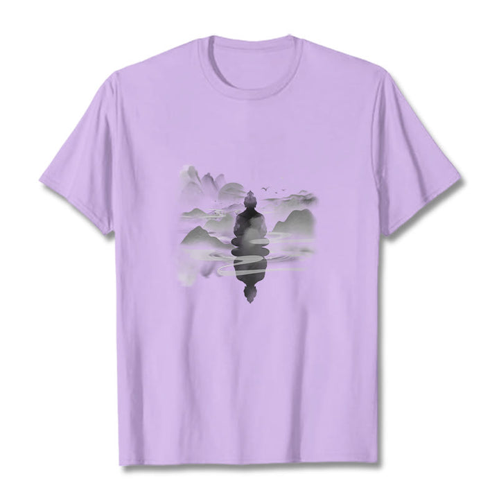Camiseta de algodón con estampado de Buda sentado en las montañas y Buddha Stones meditando - Ciruela - 2XL - image 14