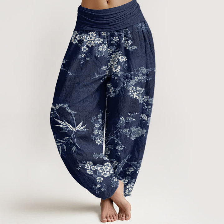 Pantalones harén con cintura elástica para mujer con estampado de flores de cerezo blancas y Buddha Stones - Azul medianoche - US22，UK/AU26，EU54 (6XL) - image 1