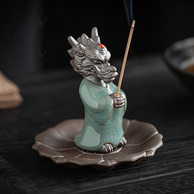 Quemador de incienso de cerámica con base de loto y personaje Fu del rey dragón rezando con Buddha Stones para decoración de escritorio