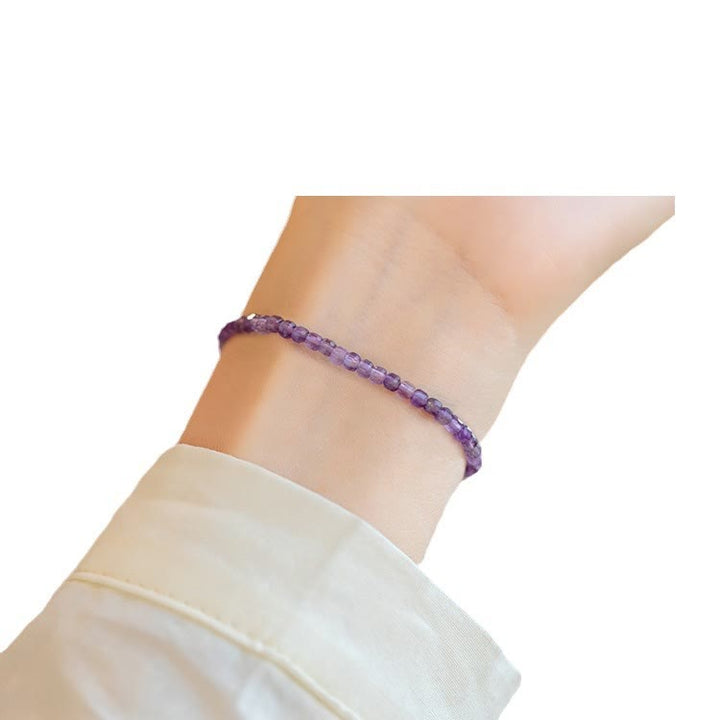 Pulsera de paz interior de cobre bañada en oro de 14 k con cuentas ultrafinas de amatista natural de 2,5 mm y Buddha Stones