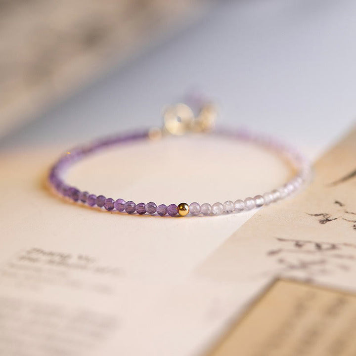Pulsera de paz interior de cobre bañada en oro de 14 k con cuentas ultrafinas de amatista natural de 2,5 mm y Buddha Stones