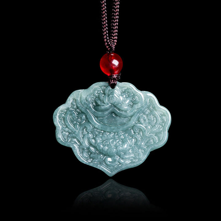 Collar con colgante de cuerda de jade tallado con diseño de loto y Buddha Stones