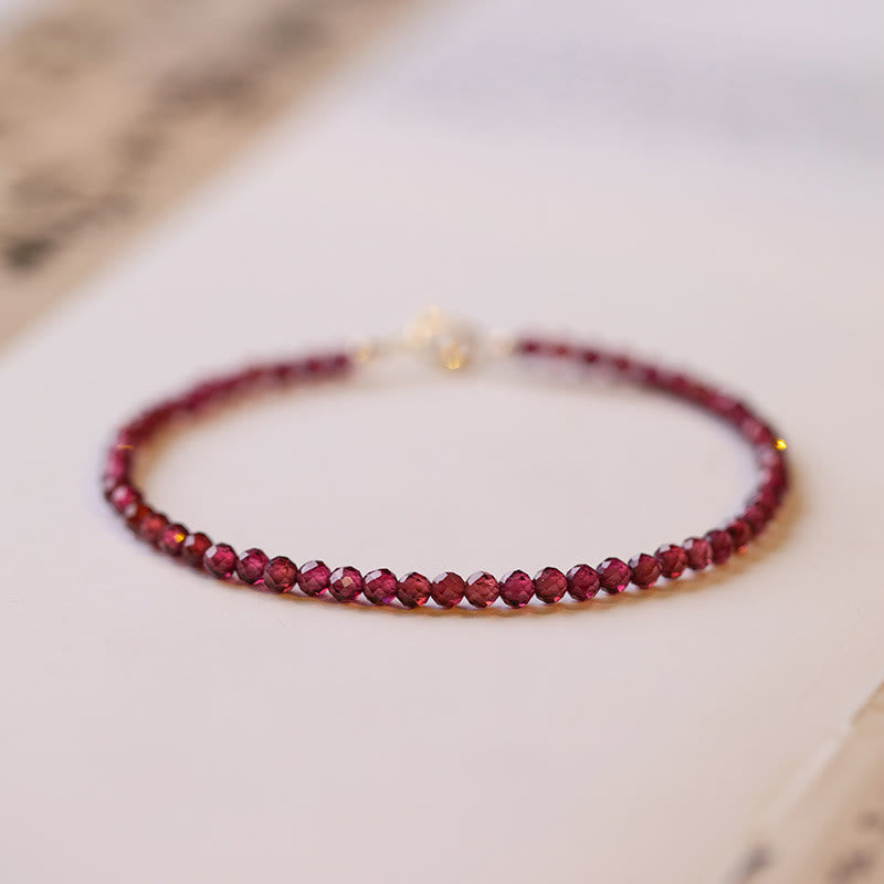 Pulsera protectora de cuentas ultrafinas de granate natural de 3 mm con Buddha Stones