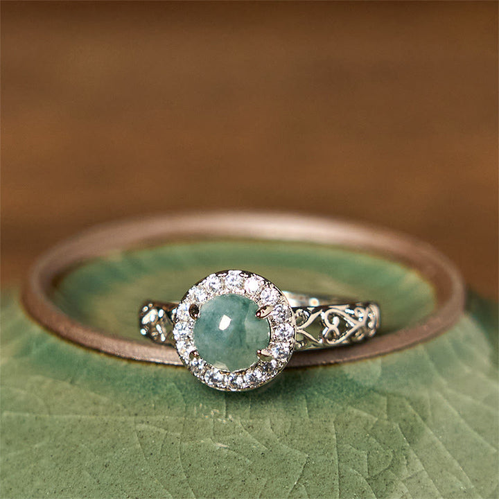 Anillo de la suerte con diseño de vara de ruyi y huevo de jade hetiano natural con Buddha Stones
