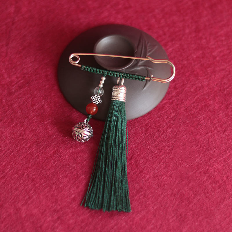 Broche con borlas y campanas retro de Buddha Stones