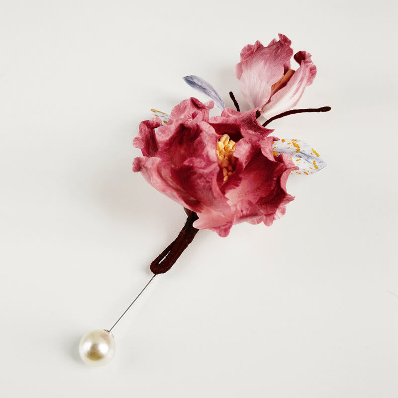 Broche de flor de seda de morera hecha a mano con flores de terciopelo y Buddha Stones