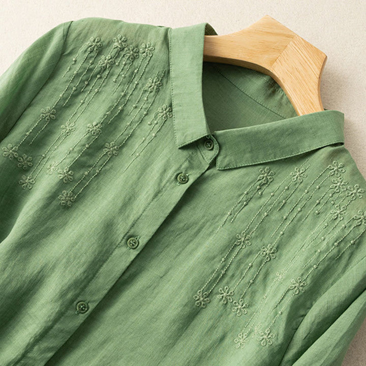Camisa casual de manga corta con cuello alto y bordado de Buddha Stones para mujer. - image 3
