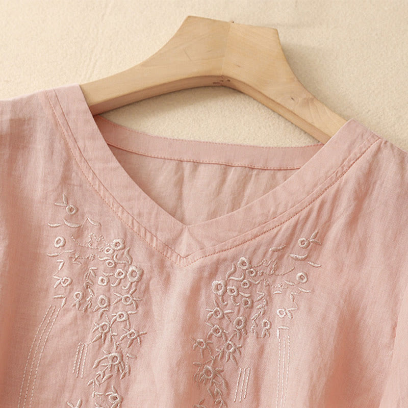 Camisa de lino y algodón de media manga holgada con diseño de escote en V y flores bordadas para mujer con Buddha Stones