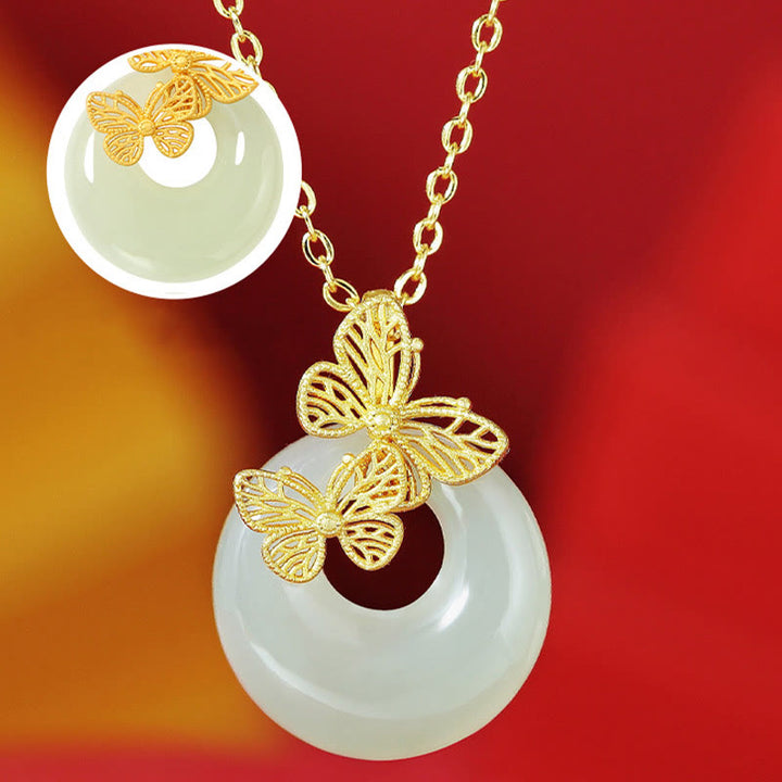 Collar con colgante de plata de ley 925 con forma de mariposa y jade hetiano natural y piedras de Buddha Stones