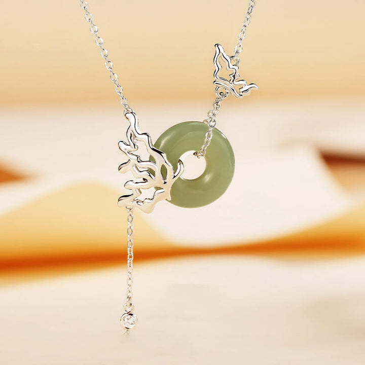 Buddha Stones Colgante de plata de ley 925 con forma de mariposa y hebilla de paz de jade hetiano natural