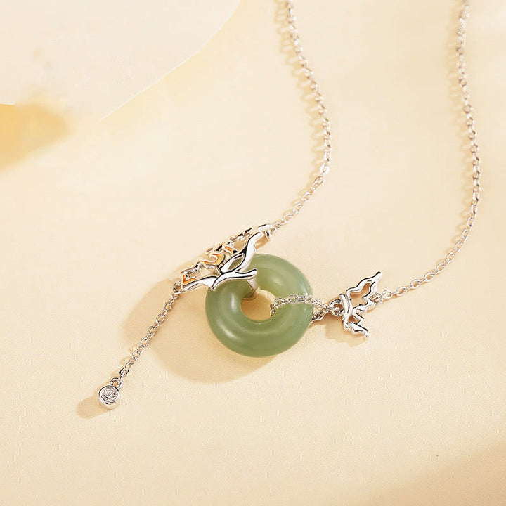 Buddha Stones Colgante de plata de ley 925 con forma de mariposa y hebilla de paz de jade hetiano natural
