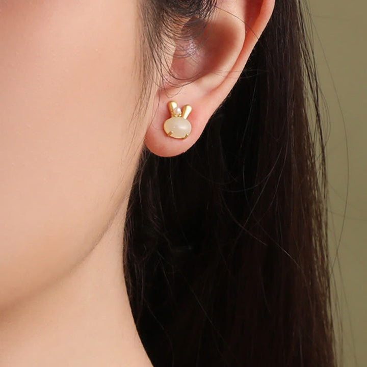 Buddha Stones Pendientes de plata de ley 925 con forma de conejo y perlas naturales de jade hetiano