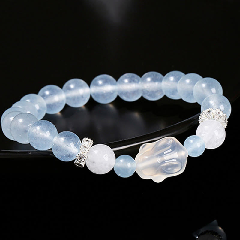 Pulsera de equilibrio emocional de conejo con ágata blanca y calcedonia azul de Buddha Stones