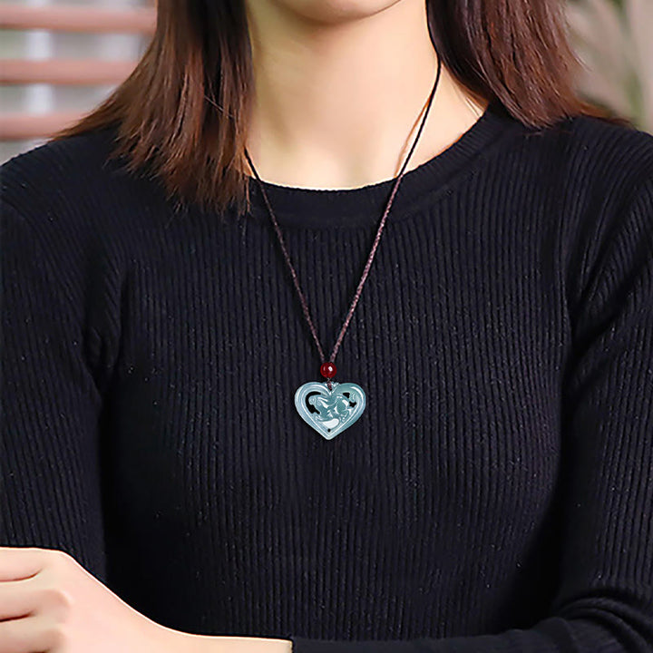 Collar con colgante de conejo y corazón de jade natural con Buddha Stones y suerte