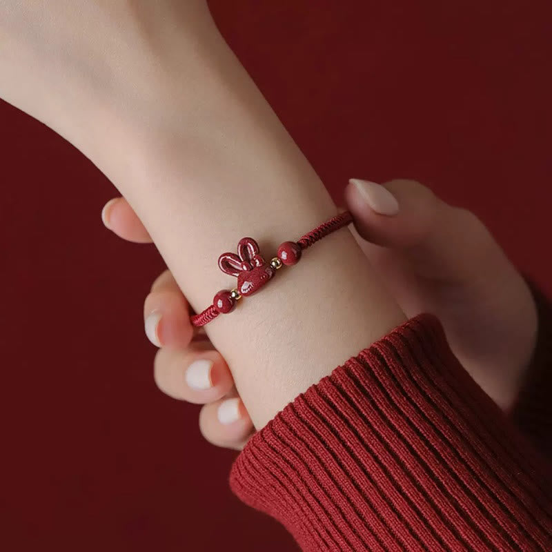 Pulsera de cuerda roja hecha a mano con Buddha Stones, cinabrio, zodíaco chino, conejo de la suerte