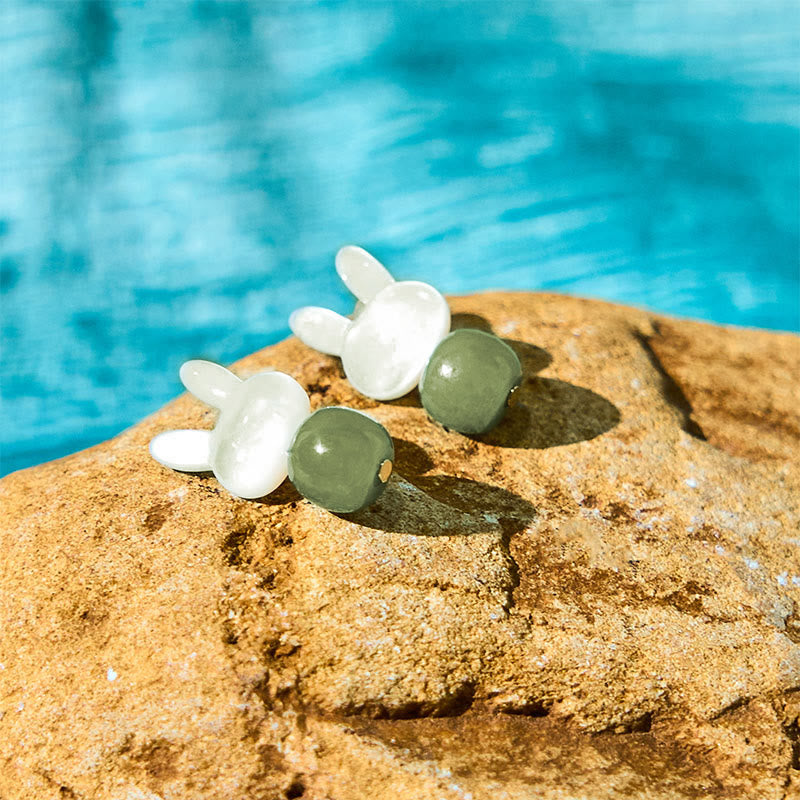 Pendientes de la suerte de jade hetiano con forma de conejo y piedra Tridacna de Buddha Stones