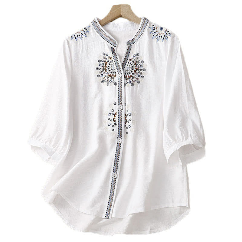 Camisa de lino y algodón de media manga con escote en V y diseño de flores bordadas de estilo bohemio para mujer con Buddha Stones - image 1