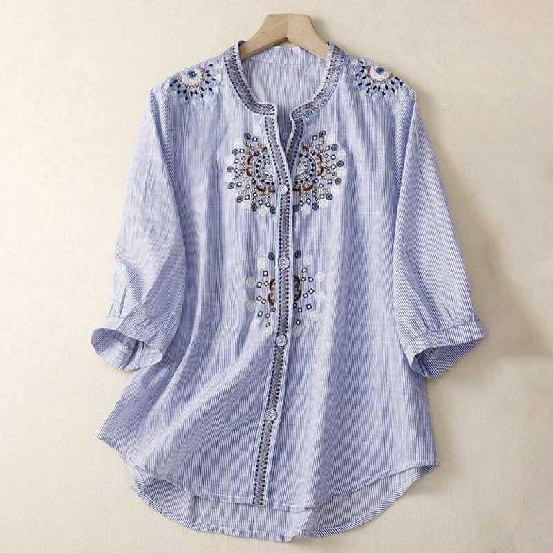 Camisa informal de manga corta con cuello en V y diseño bohemio de flores bordadas con Buddha Stones para mujer. - Azul aciano - US8-10，UK/AU12-14，EU40-42 (2XL) - image 5