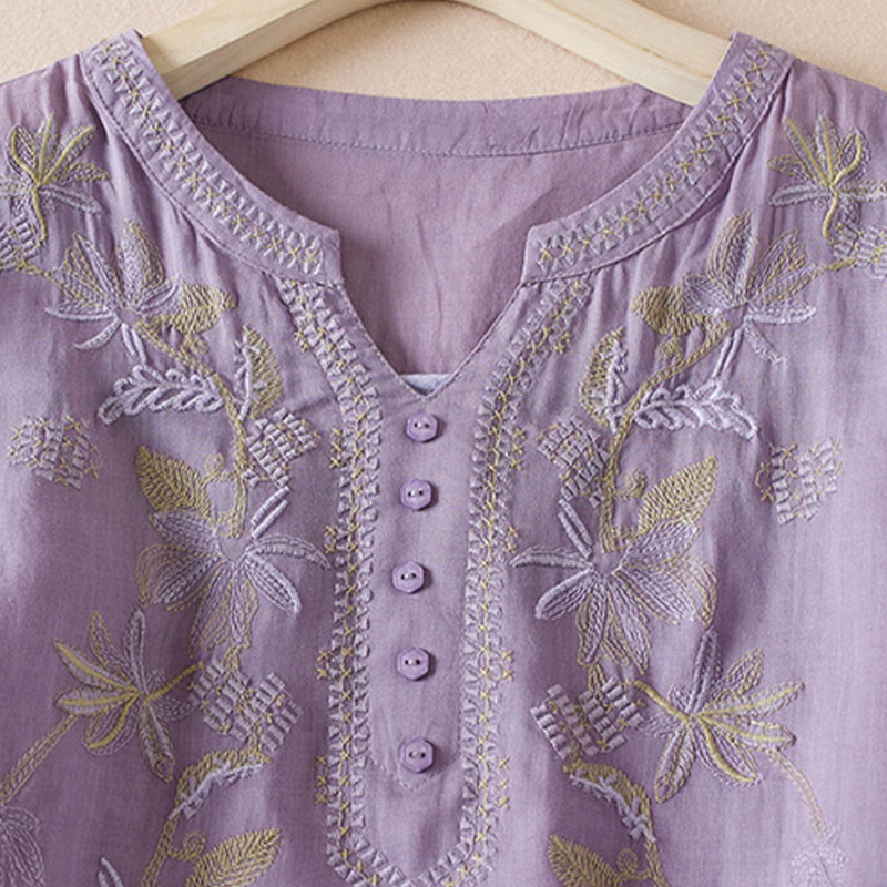 Camisa de algodón de manga corta con cuello en V y diseño de plantas bordadas informales con Buddha Stones para mujer