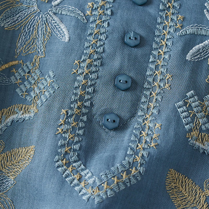 Camisa de algodón de manga corta con cuello en V y diseño de plantas bordadas informales con Buddha Stones para mujer