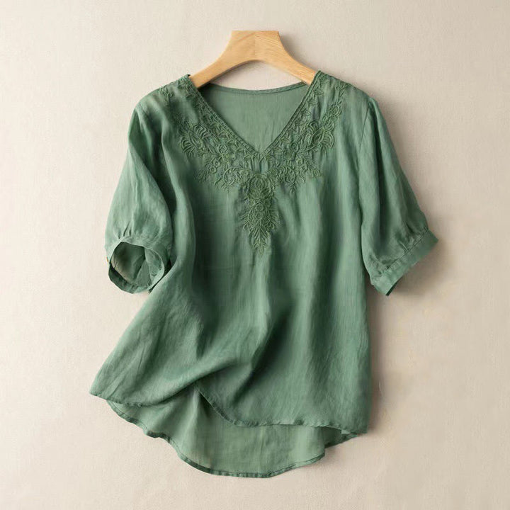 Camisa de algodón de media manga con cuello en V y diseño floral con bordado informal de Buddha Stones para mujer