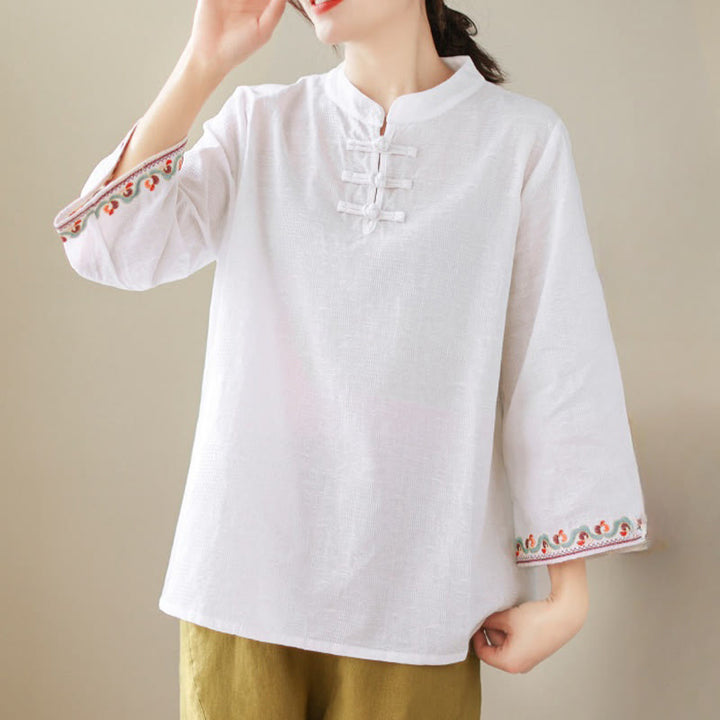 Camisa de lino y algodón con mangas tres cuartos y cuello redondo para mujer con diseño informal de jacquard y botones de rana de Buddha Stones - image 4