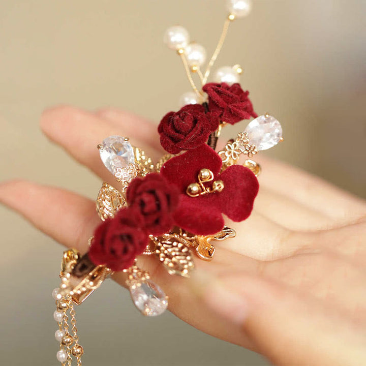 Pinza para el pelo con borlas laterales de estilo chino retro con flores de camelia roja y piedras de Buddha Stones