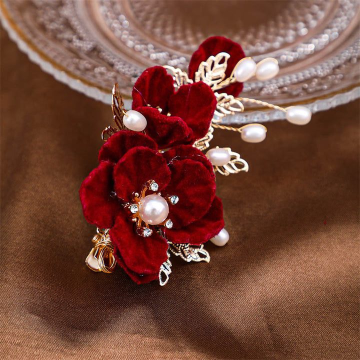 Pinza para el pelo lateral con camelia roja vintage de Buddha Stones