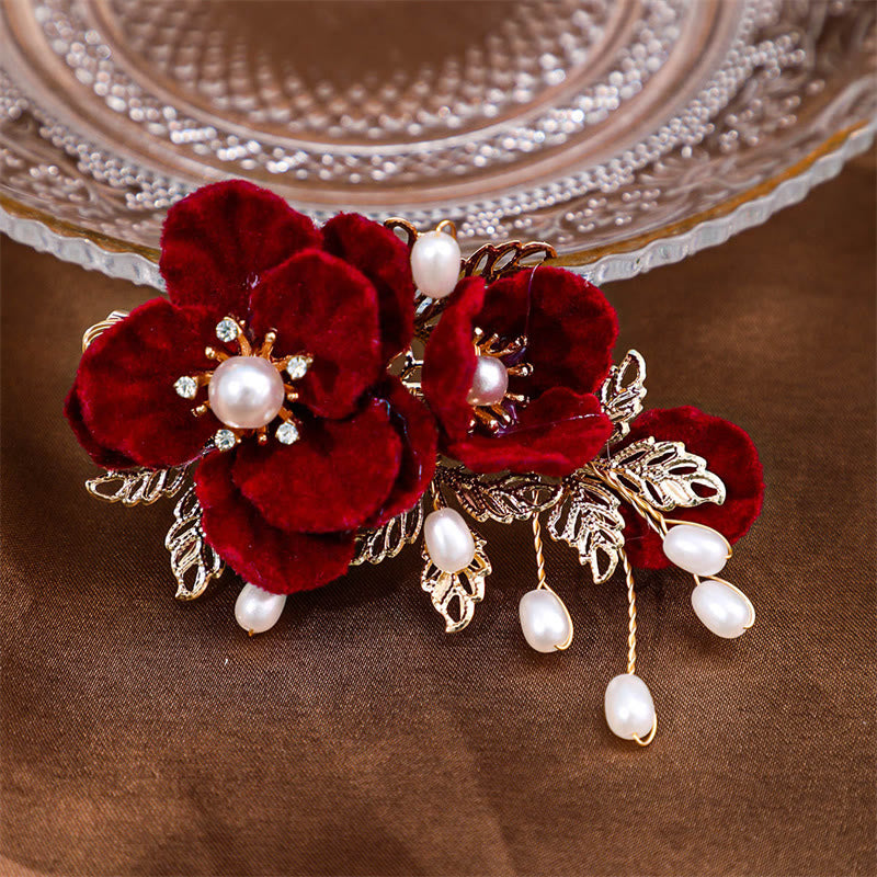 Pinza para el pelo lateral con camelia roja vintage de Buddha Stones