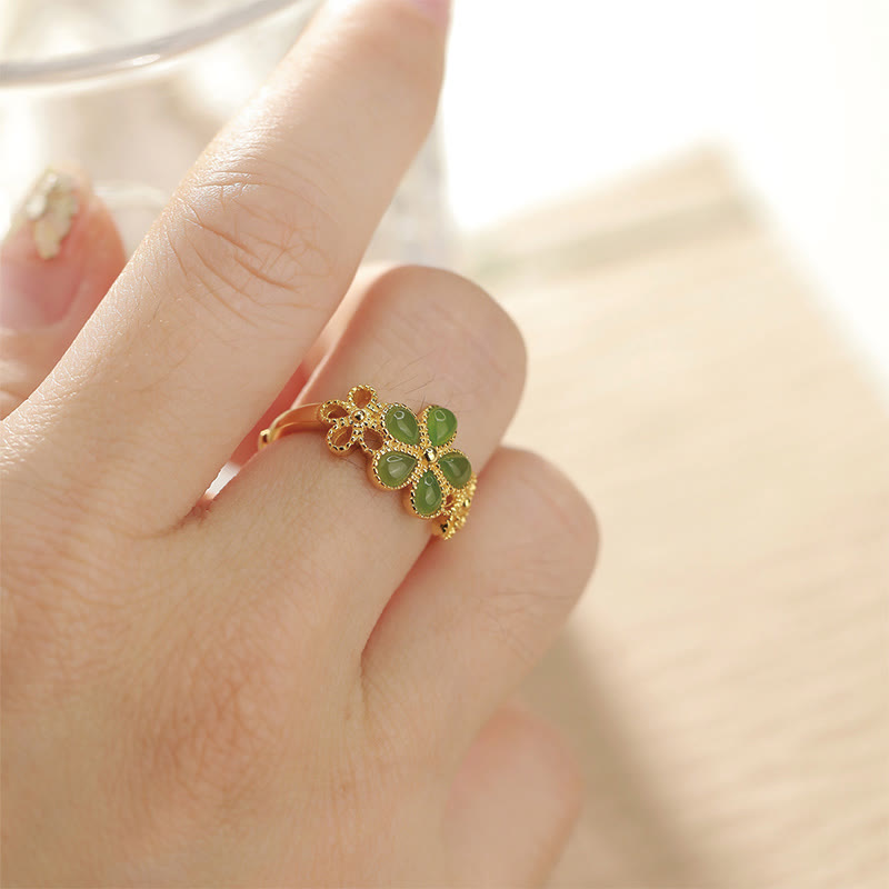 Anillo de prosperidad ajustable con flor de oro bañado en plata de ley 925 y jade hetiano natural de Buddha Stones