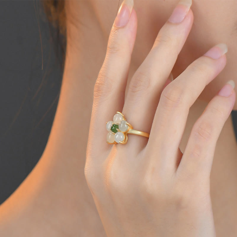 Anillo ajustable de la suerte con flor de durazno y jade hetiano natural de plata de ley 925 con Buddha Stones