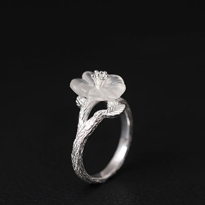 Anillo curativo ajustable con diseño de flor de esqueleto de cristal blanco de plata de ley 925 con Buddha Stones