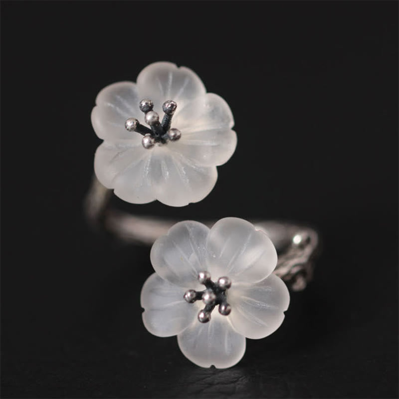 Anillo de protección ajustable con doble flor de ciruelo y cristales blancos de plata de ley 925 de Buddha Stones