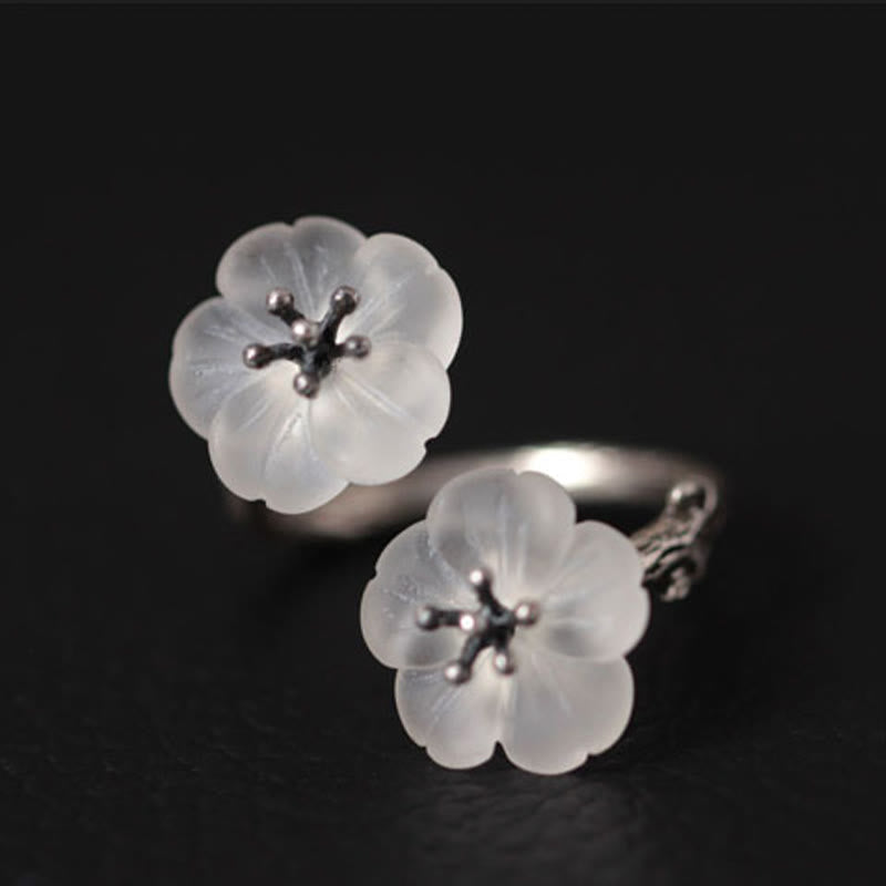 Anillo de protección ajustable con doble flor de ciruelo y cristales blancos de plata de ley 925 de Buddha Stones