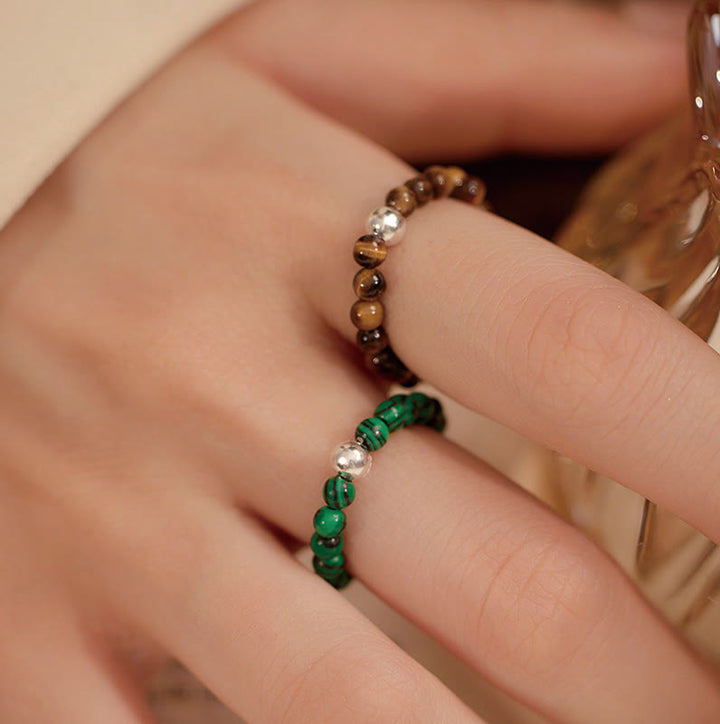 Anillo elástico con bendición de Buddha Stones, cuentas de cristal de plata de ley 925 y jade blanco y ónix negro.