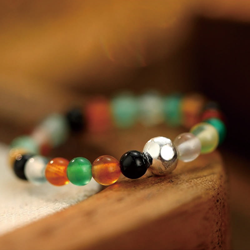 Anillo elástico con bendición de Buddha Stones, cuentas de cristal de plata de ley 925 y jade blanco y ónix negro.
