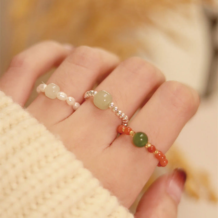Anillo elástico de prosperidad con cuentas de ágata roja y jade hetiano pequeño natural en plata de ley 925 con Buddha Stones